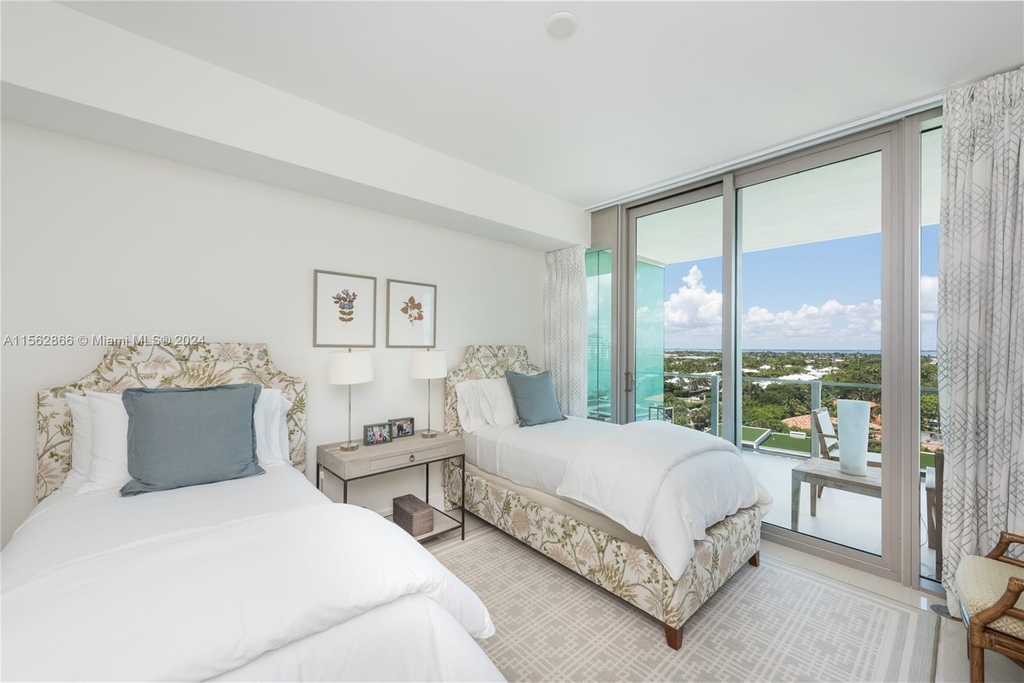 360 Ocean Dr - Photo 11