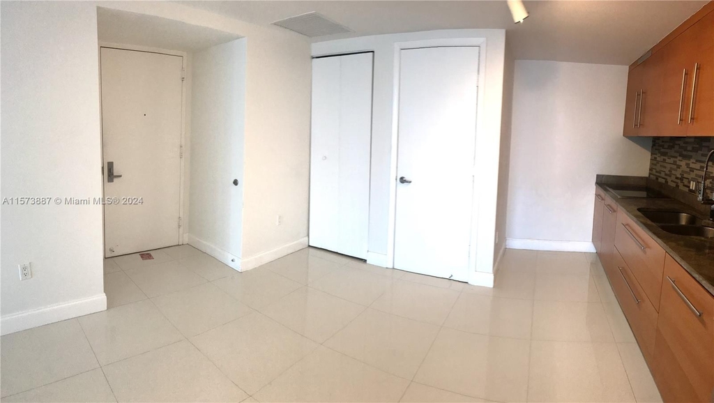 485 Brickell Ave - Photo 19