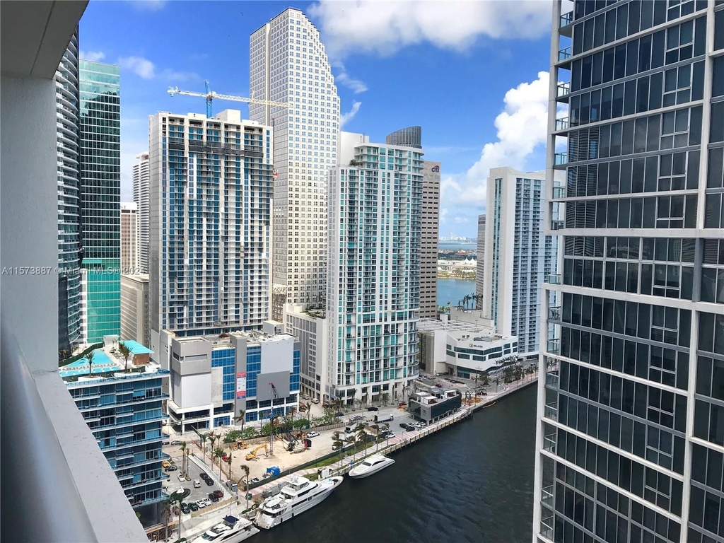 485 Brickell Ave - Photo 2