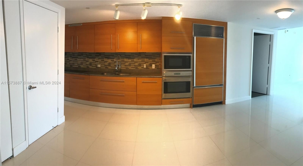 485 Brickell Ave - Photo 14