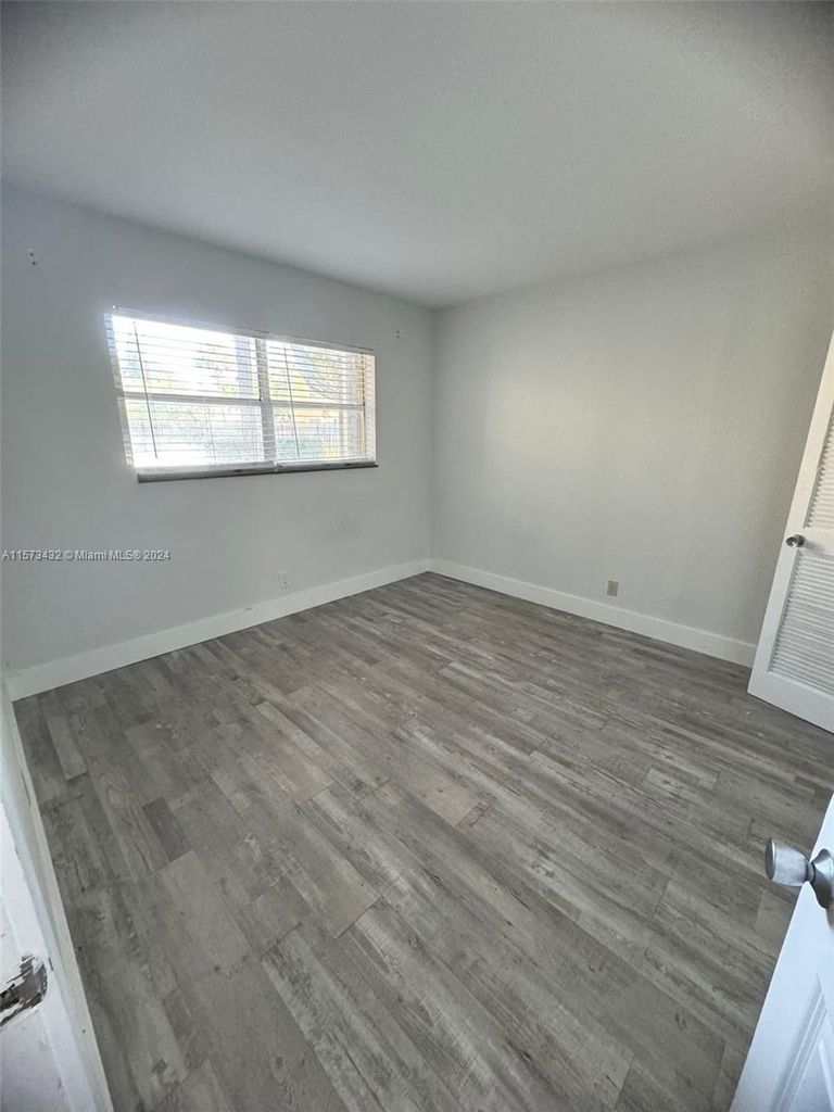 420 Se 2nd Ave - Photo 11