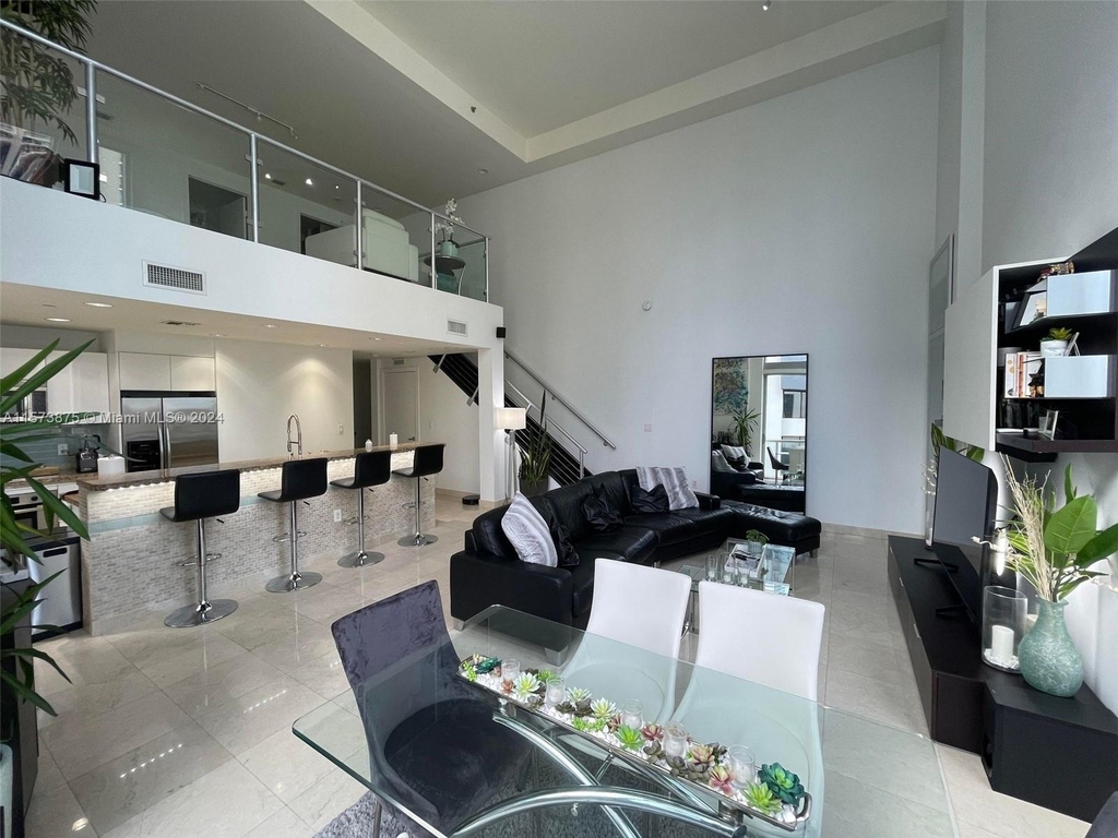 1060 Brickell Ave - Photo 3