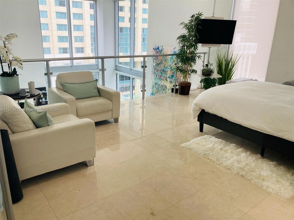 1060 Brickell Ave - Photo 6