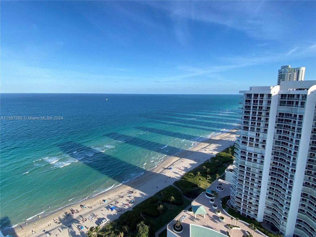 16699 Collins Ave - Photo 21