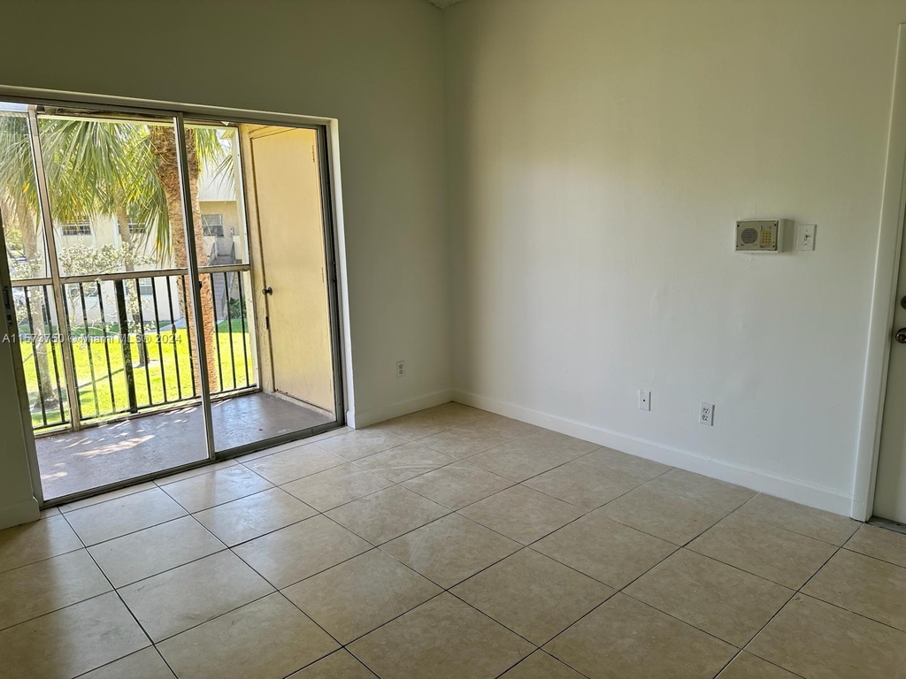 800 Cypress Park Way - Photo 1