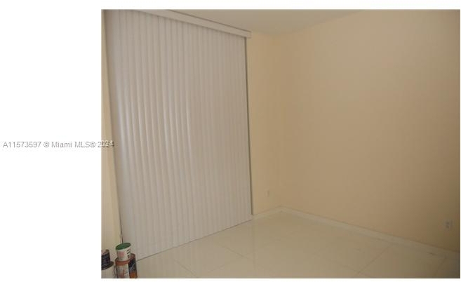 2525 Sw 3 Av - Photo 8