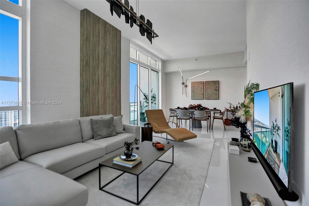 950 Brickell Bay Dr - Photo 2