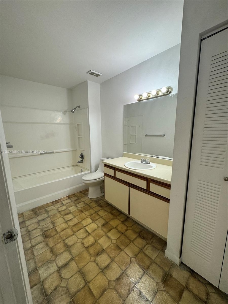 2226 Sw 80th Ter - Photo 4