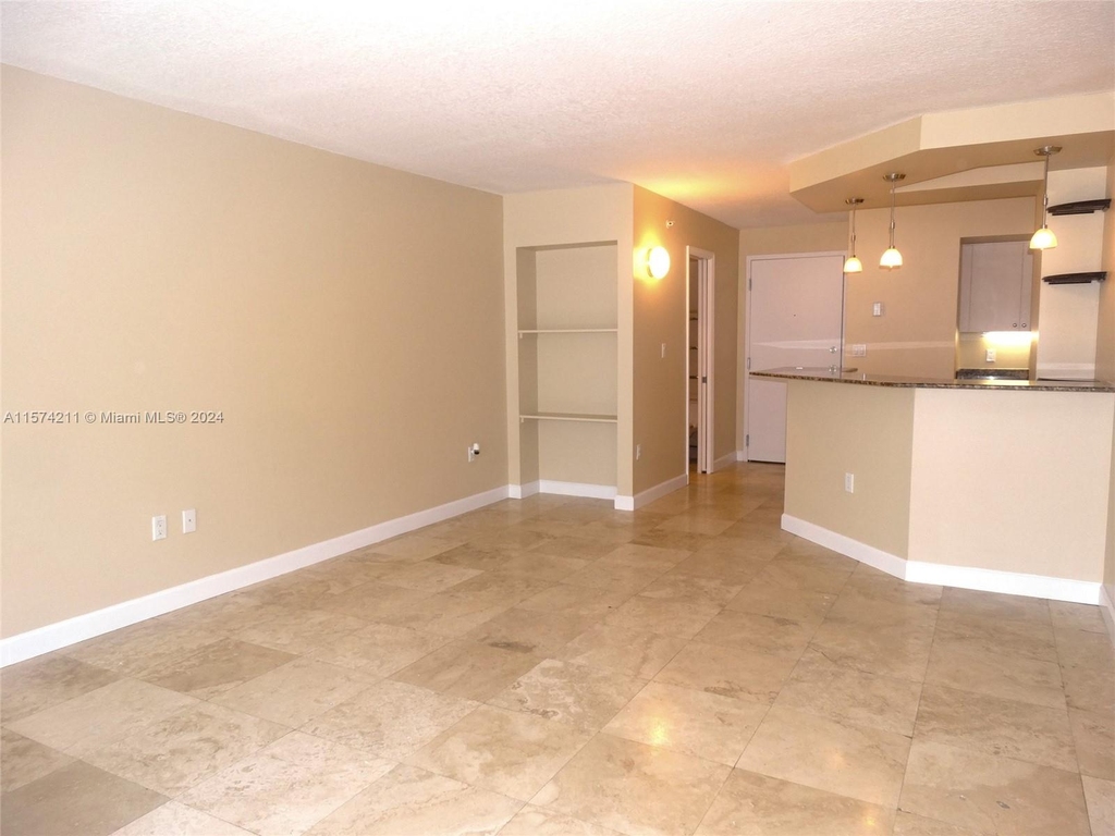 6917 Collins Ave - Photo 3