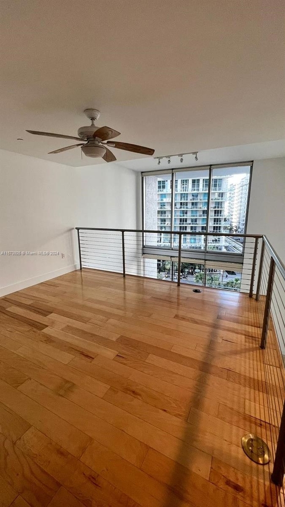 1050 Brickell Av - Photo 8