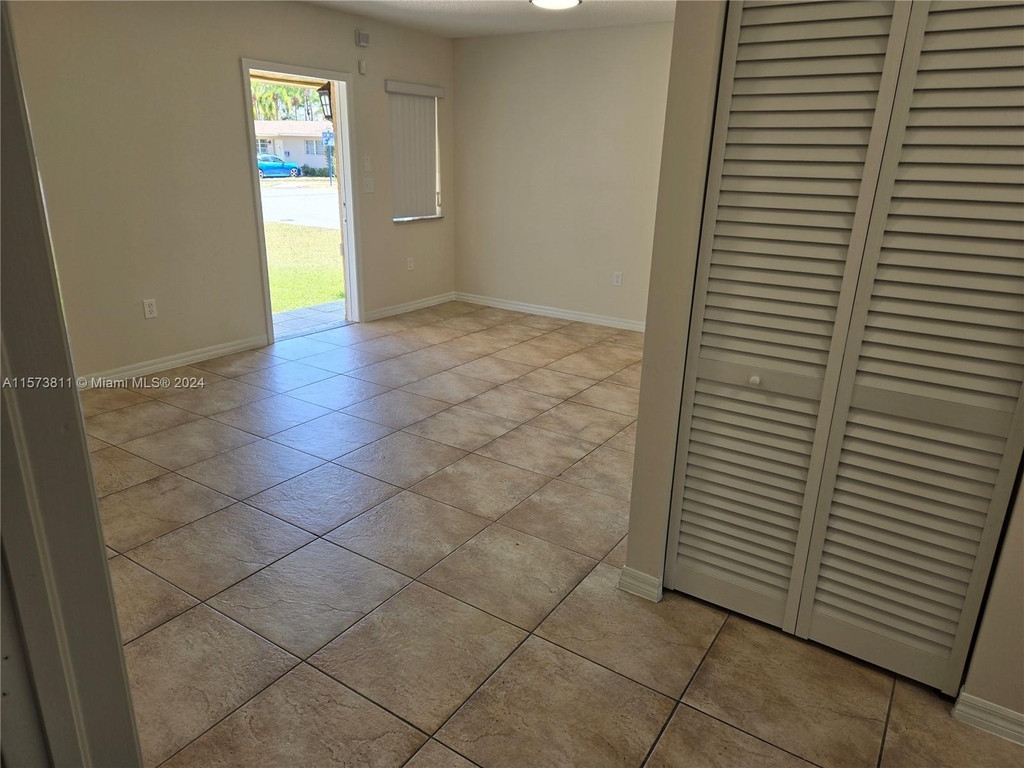 9400 Sw 169th St - Photo 8