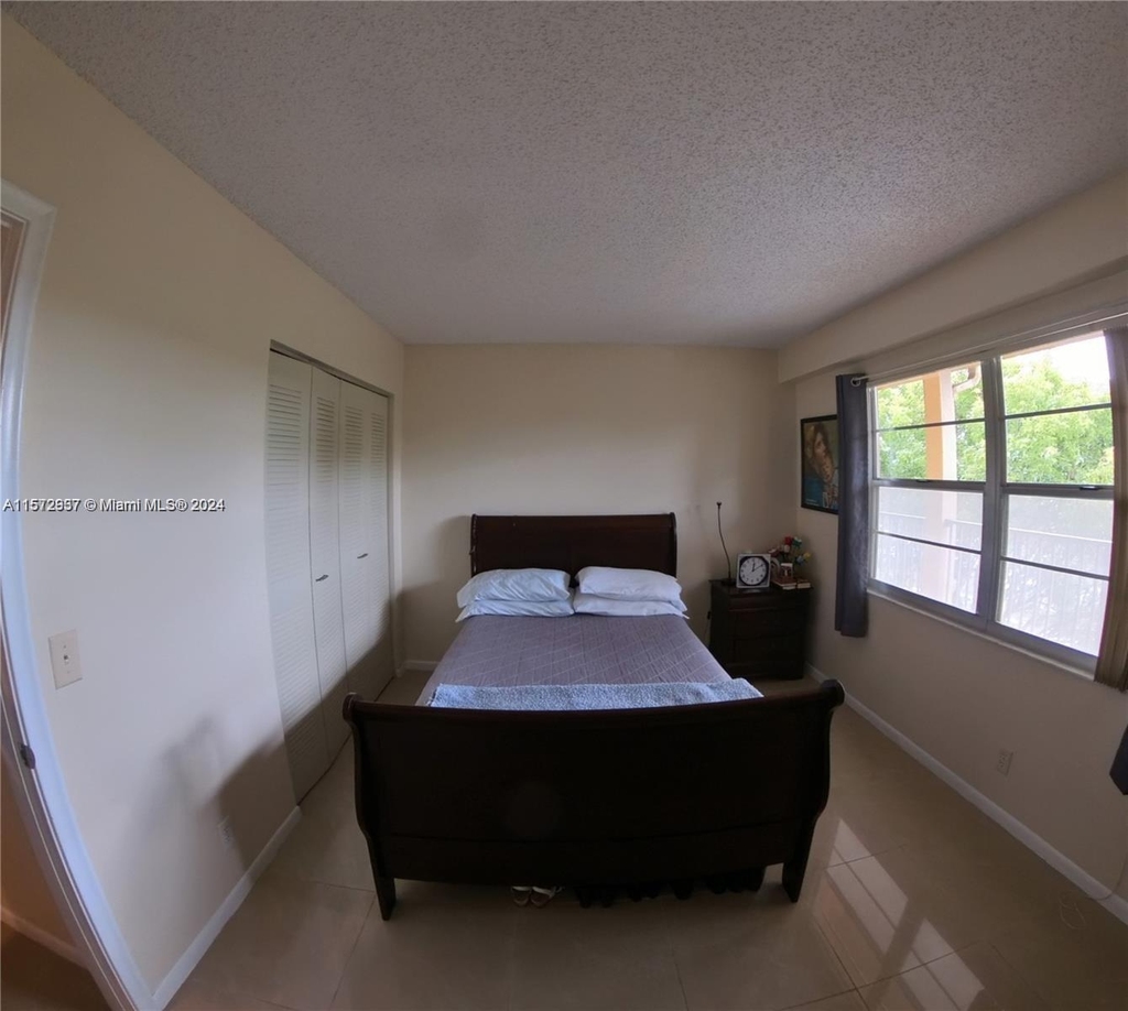 1151 Sw 128th Ter - Photo 9