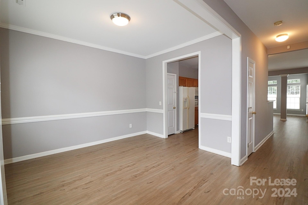 414 Canoe Court - Photo 2