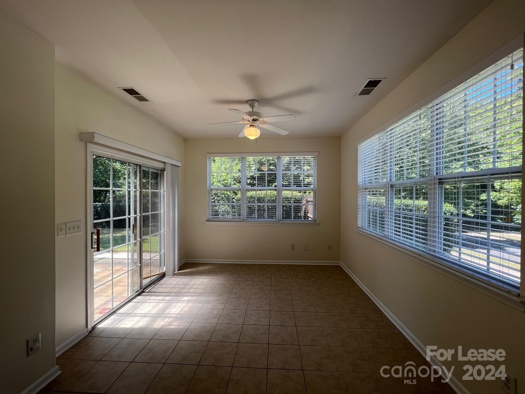 14347 Lyon Hill Lane - Photo 15