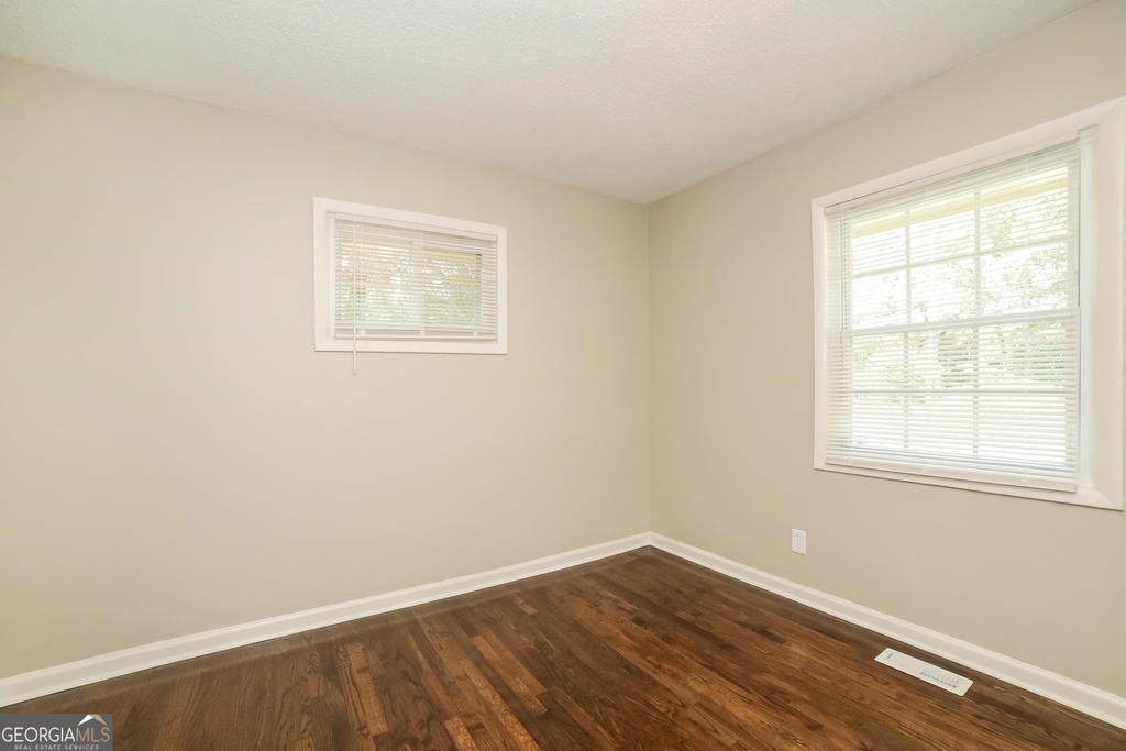 3558 Larkspur Terrace - Photo 11