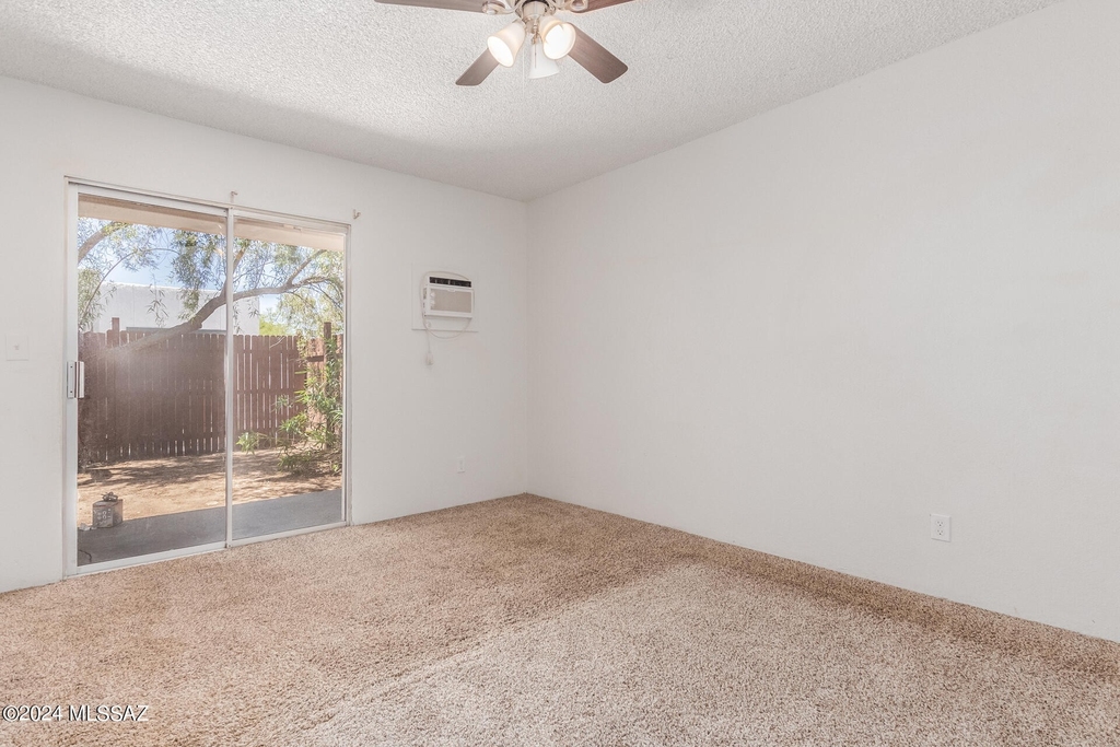 3322 E Presidio Road - Photo 13