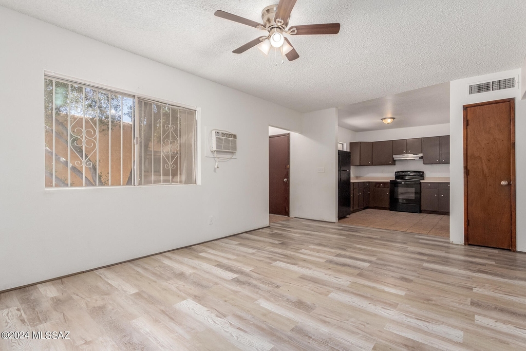 3322 E Presidio Road - Photo 6