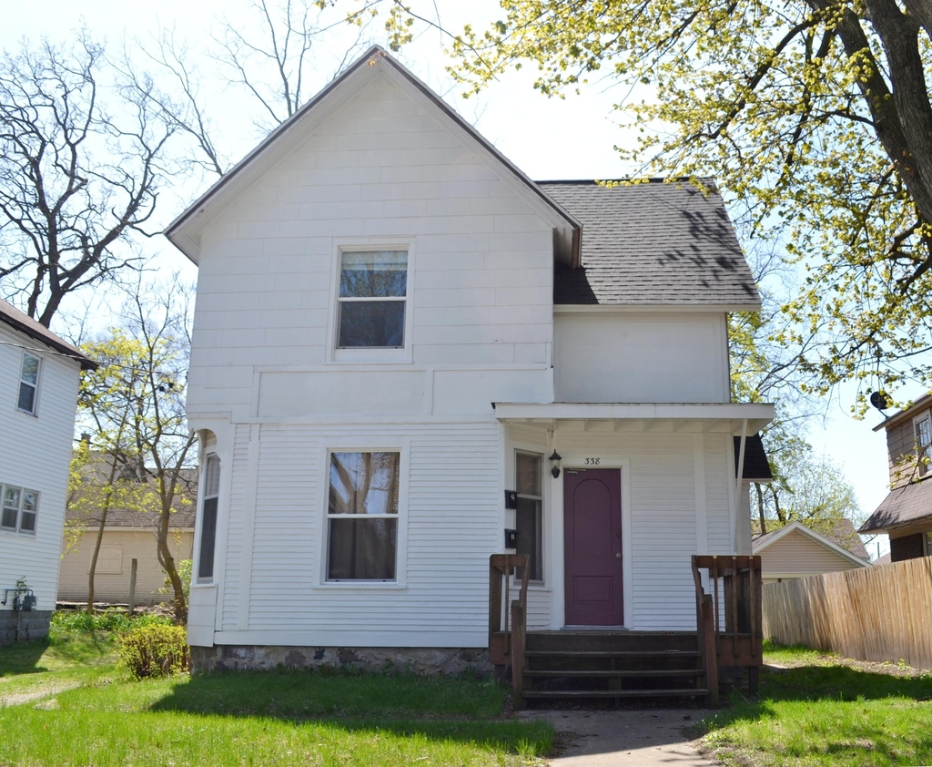 338 Brown Street Se - Photo 0