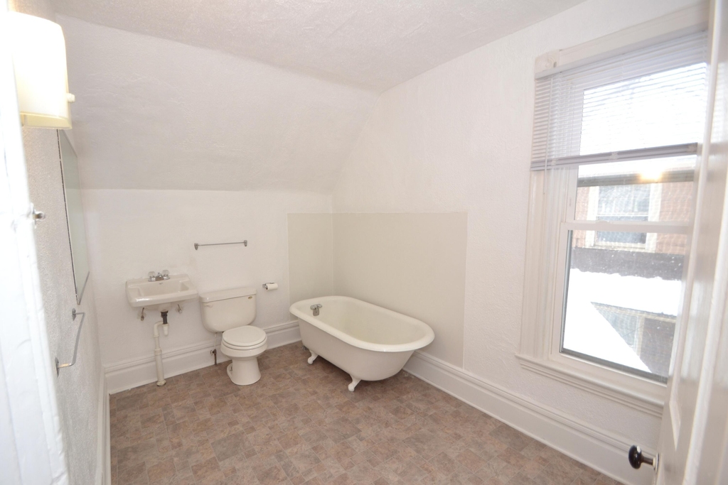 338 Brown Street Se - Photo 9