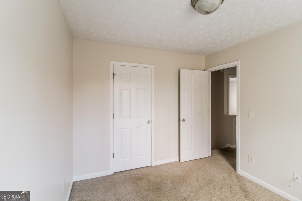 3843 Riverside Parkway - Photo 11