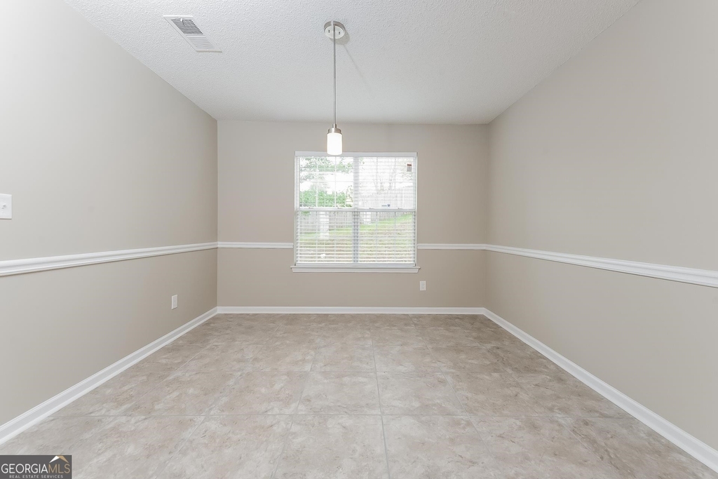 1071 Erie Circle - Photo 3