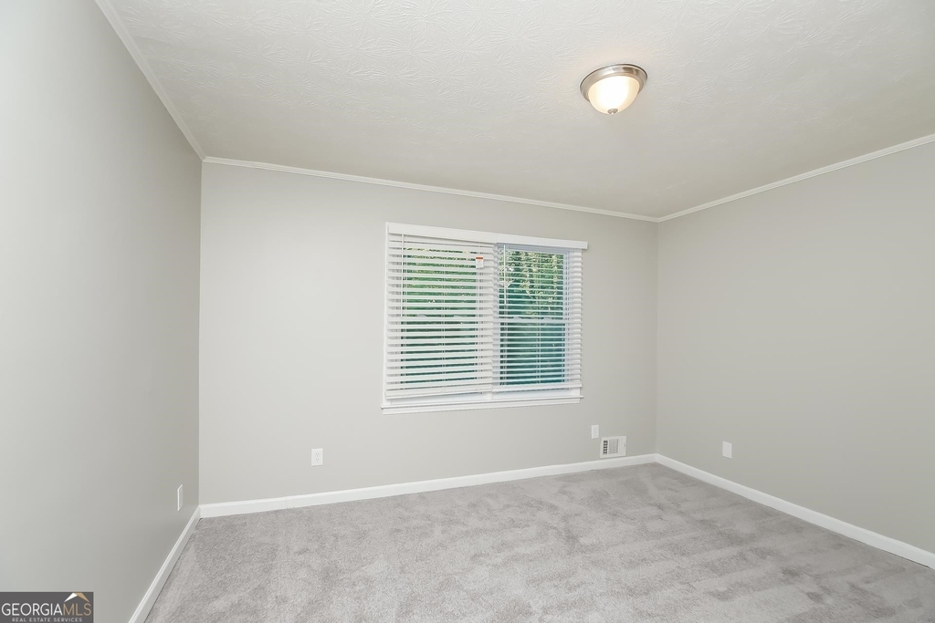 2855 Hickory Circle - Photo 10