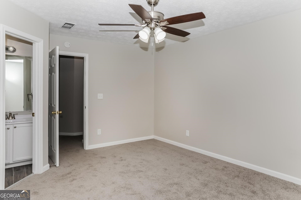 2225 Clayton Ridge - Photo 5