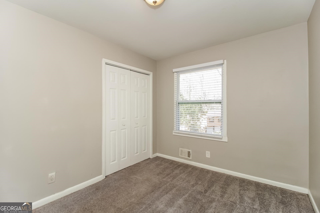 3943 Wedgefield Circle - Photo 11