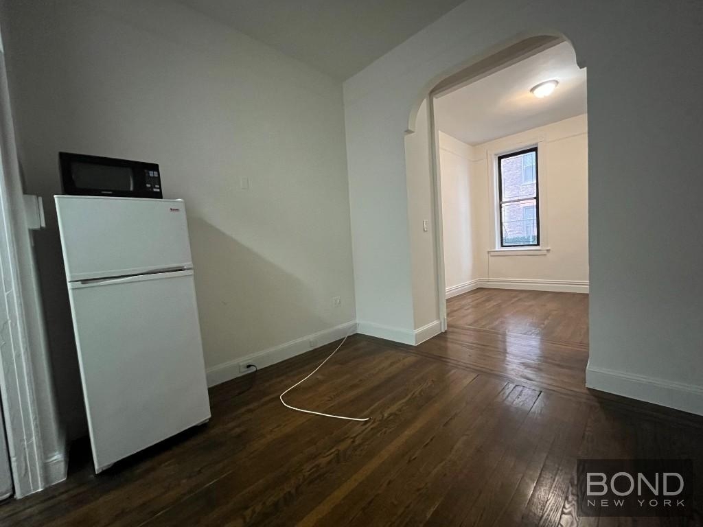 414 East 58th Street - Photo 4