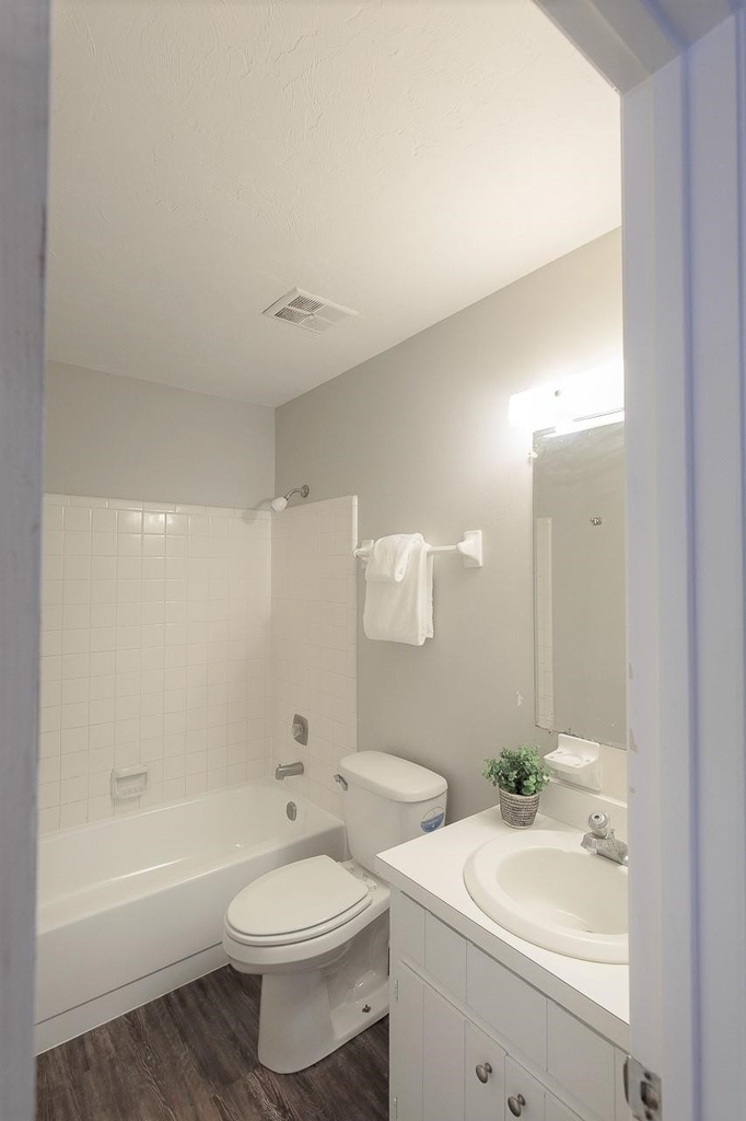 671 Holyoke Court - Photo 11