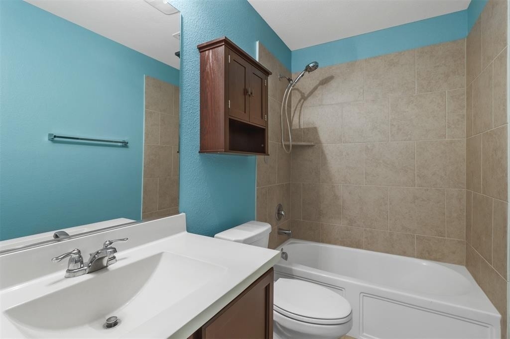 1375 Acmite Avenue - Photo 4