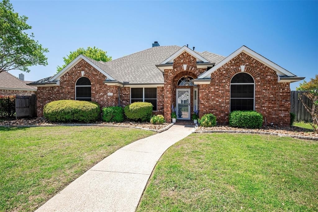 517 Shadow Oaks Court - Photo 2