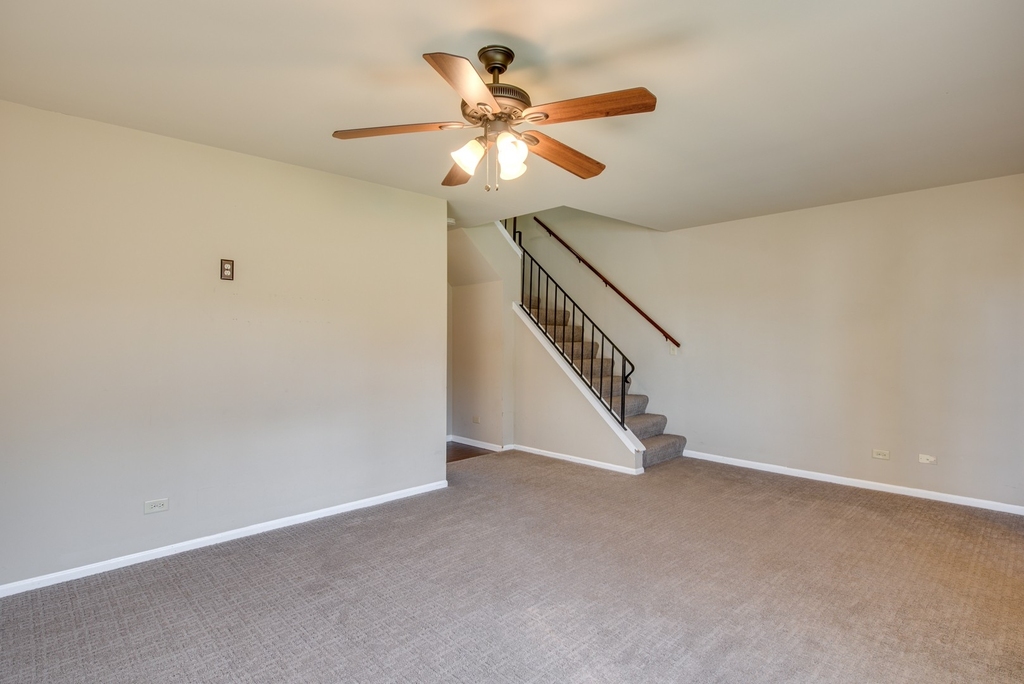 1160 Brockton Court - Photo 3