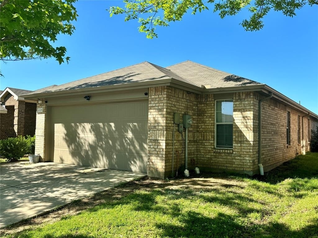 1329 Silver Maple Lane - Photo 1