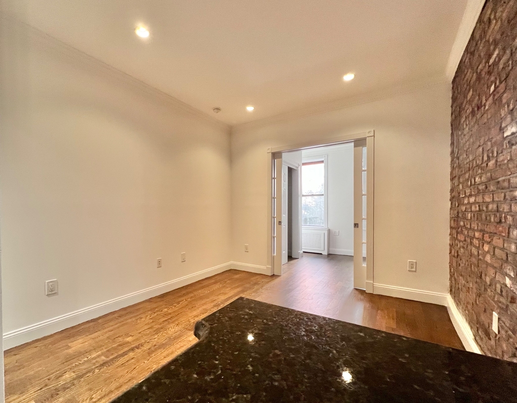 309 Mott Street - Photo 5