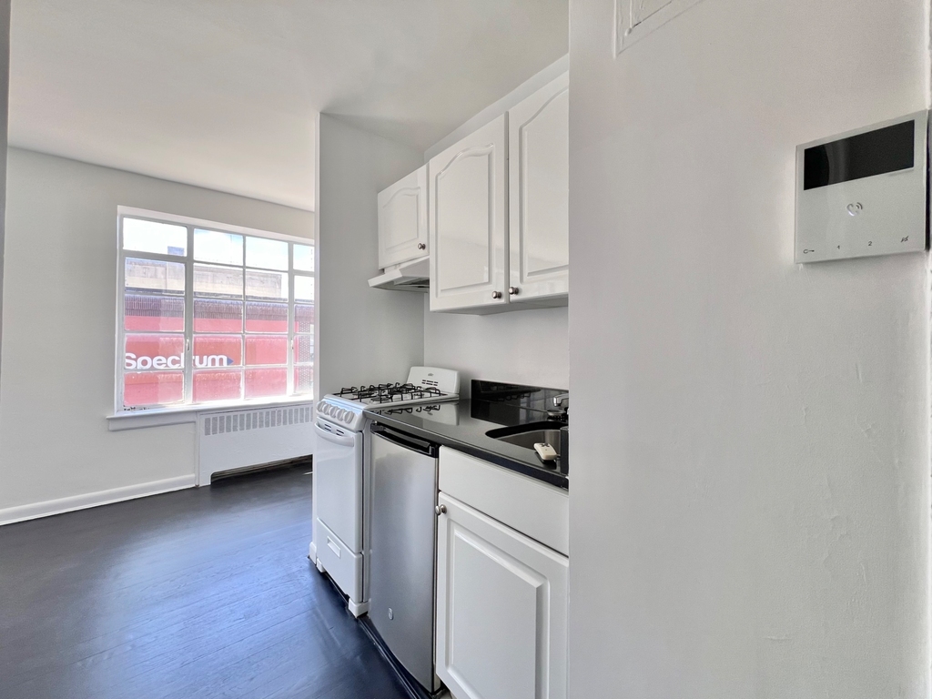 65 West 8th Street - Photo 1