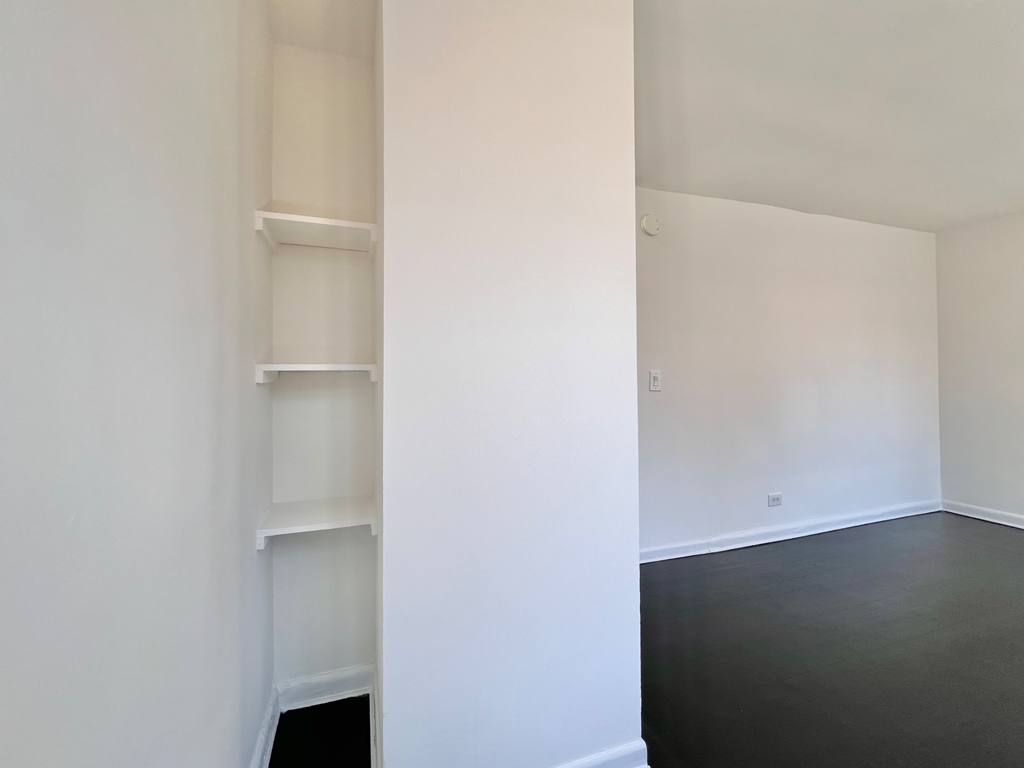 65 West 8th Street - Photo 7