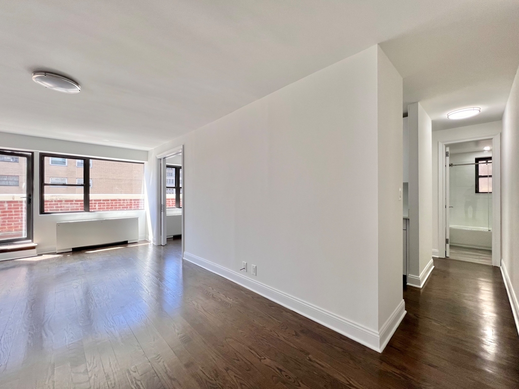 147 East 16th Street - Photo 3