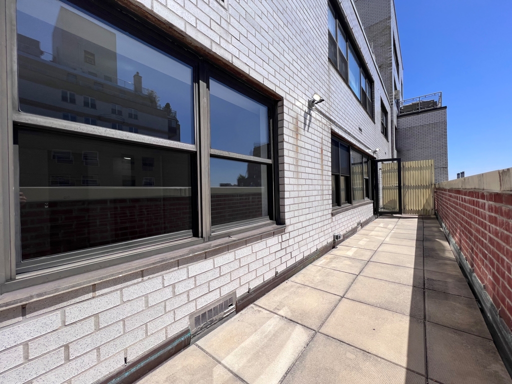 147 East 16th Street - Photo 1