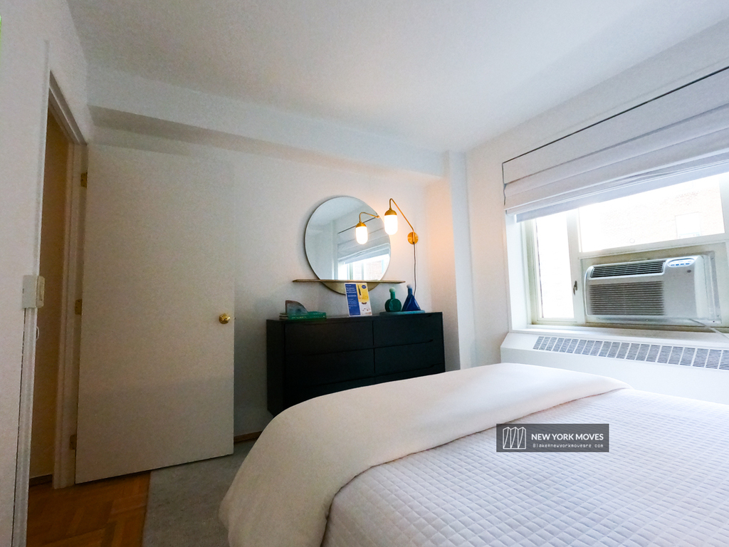 Room| 14th Street | Avenue A | East Village - Photo 5