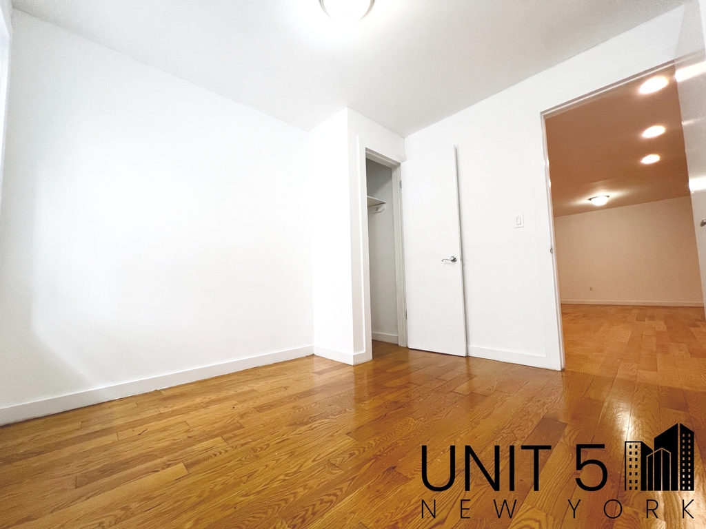 365 Vernon Avenue - Photo 6