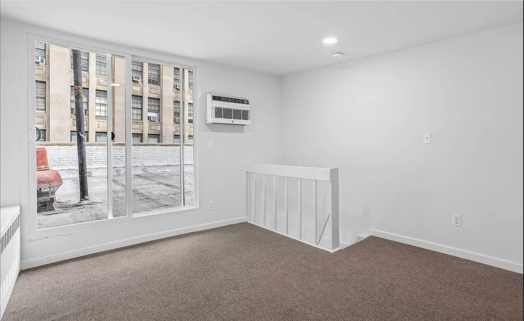 Fulton Street - Photo 12