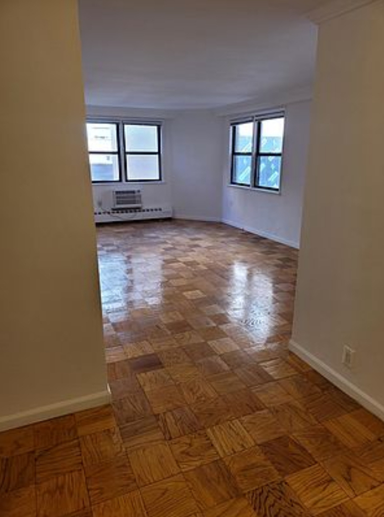 435 West 57th Street - Photo 1