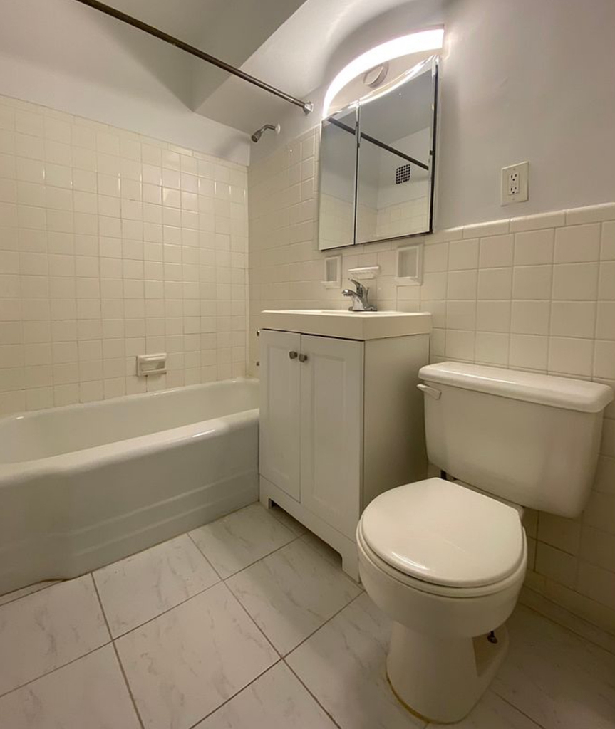 435 West 57th Street - Photo 5