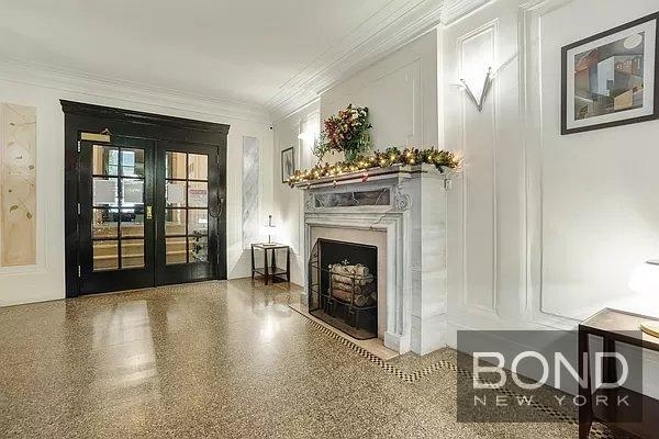 East 75th Street - Photo 3