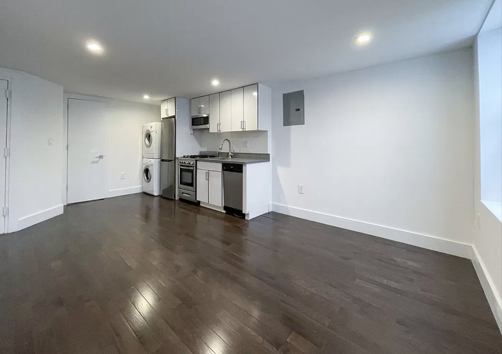 337 East 22nd Street - Photo 1