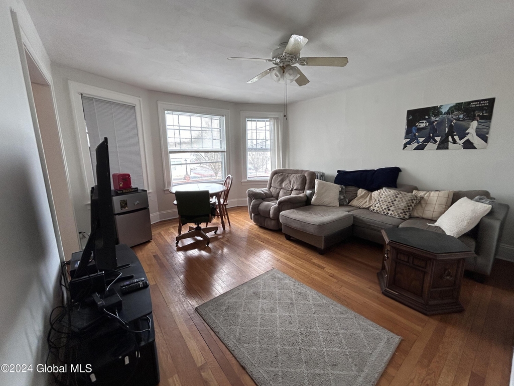 604 Morris Street - Photo 2