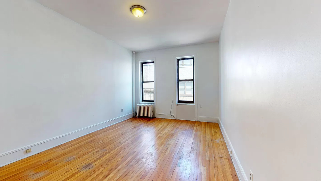 315 East 93rd Street 4C - Photo 1