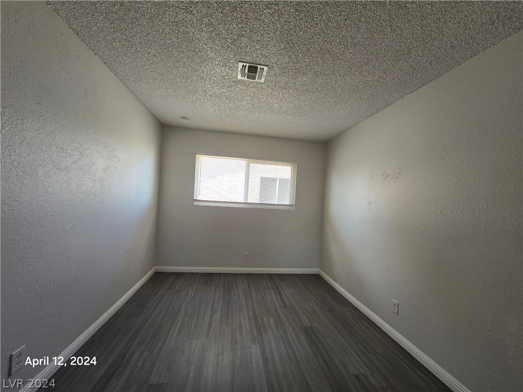 2736 Haddock Avenue - Photo 6