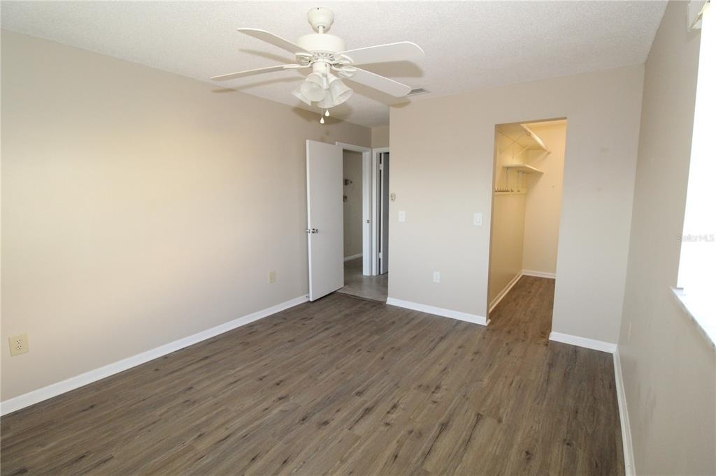 1007 Burbank Court - Photo 9